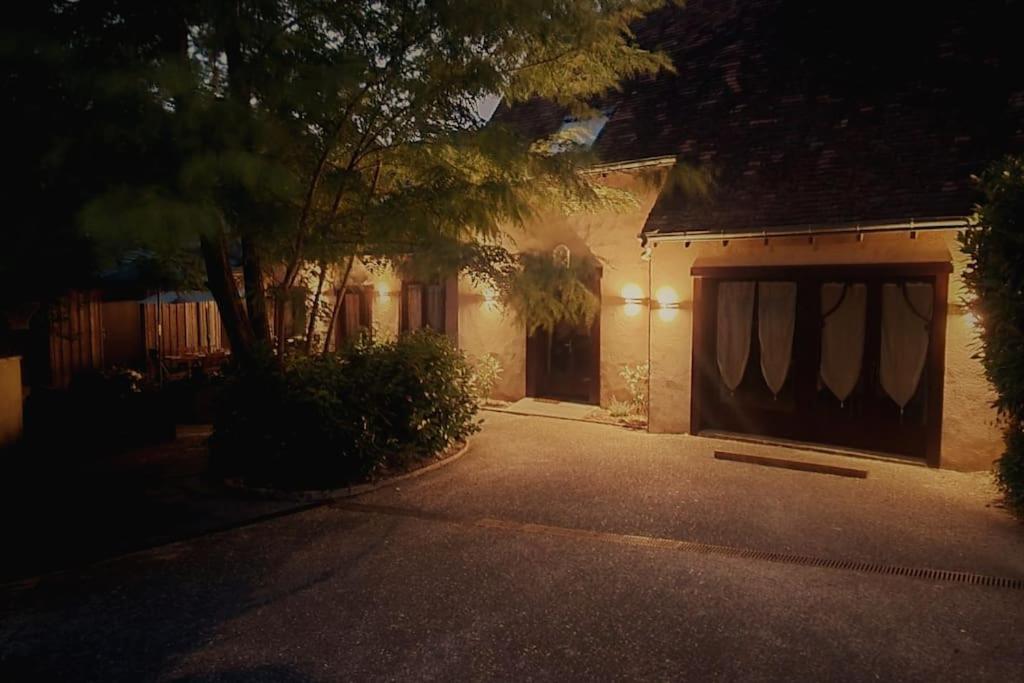 Grand Gite - Le Saint-Chrirtophe Châteauroux Buitenkant foto